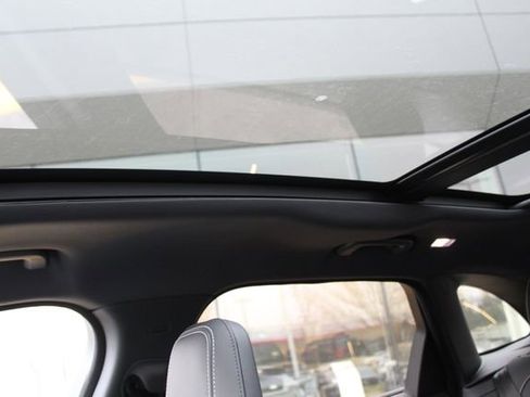 New 2026 Jaguar F-PACE R-Dynamic S image 19