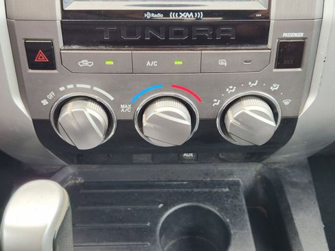 Used 2014 Toyota Tundra SR5 w/ SR5 Upgrade Package RWD image 20