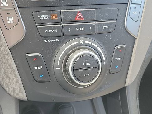 Used 2018 Hyundai Santa Fe Sport image 23