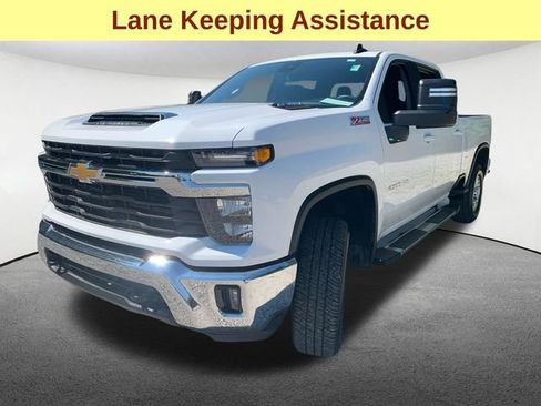 Used 2026 Chevrolet Silverado 2500 LT AWD/4WD image 5