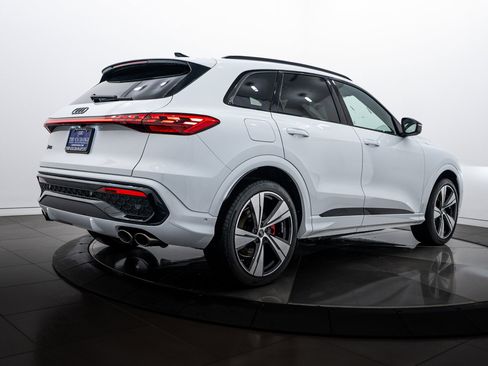 New 2025 Audi SQ5 Premium Plus image 4