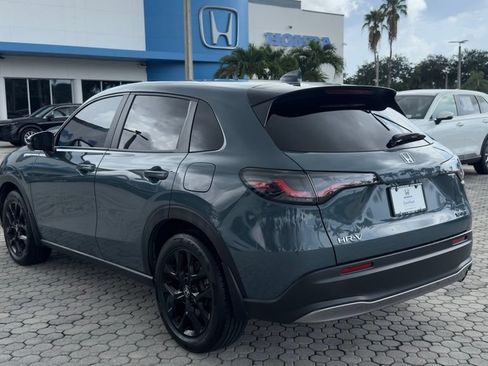 Used 2025 Honda HR-V Sport image 9