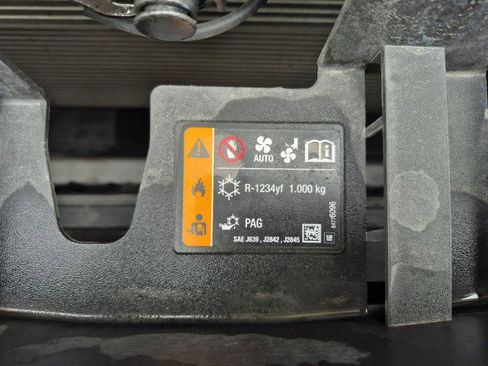 Used 2022 GMC Yukon Denali image 19