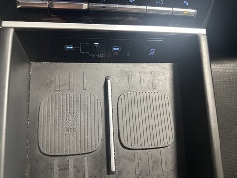 Used 2024 Hyundai Santa Fe Limited image 23