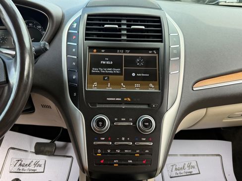 Used 2019 Lincoln MKC Select w/ MKC Climate Package FWD image 12