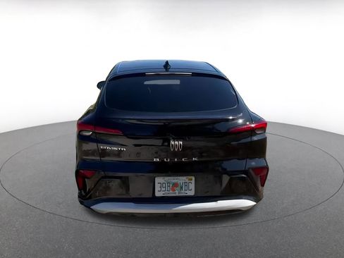 Used 2025 Buick Envista Sport Touring image 12