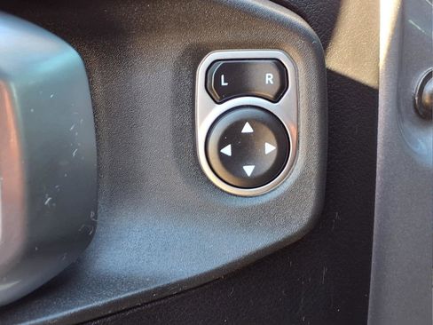 Used 2018 Jeep Wrangler Unlimited Sport S image 12