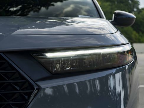 Used 2025 Honda Accord Sport image 11