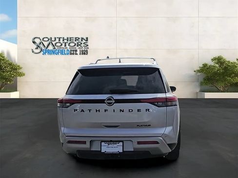 Used 2025 Nissan Pathfinder Platinum w/ Black Appearance Package FWD image 30