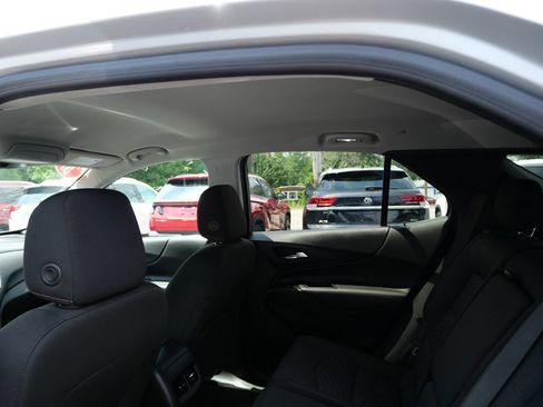 Used 2020 Chevrolet Equinox LT AWD/4WD image 21