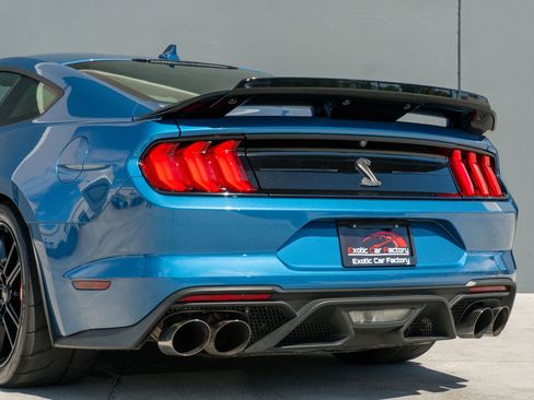 Used 2021 Ford Mustang Shelby GT500 w/ Technology Package image 48
