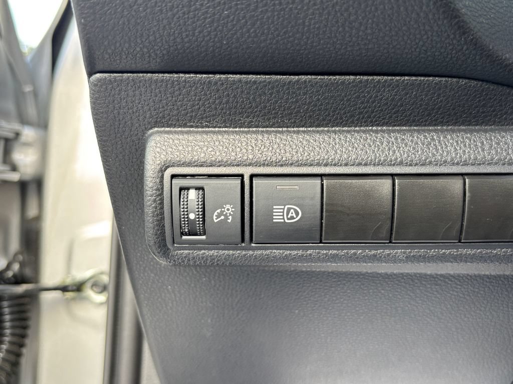 Used 2024 Toyota Corolla LE FWD image 31