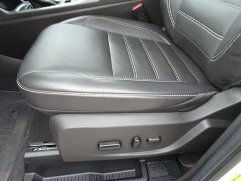 Used 2018 Ford Escape Titanium AWD/4WD image 10