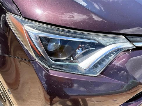 Used 2017 Toyota RAV4 XLE w/ Premium Special Value Package FWD image 26