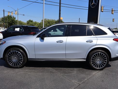 Used 2024 Mercedes-Benz GLC 300 4MATIC image 3