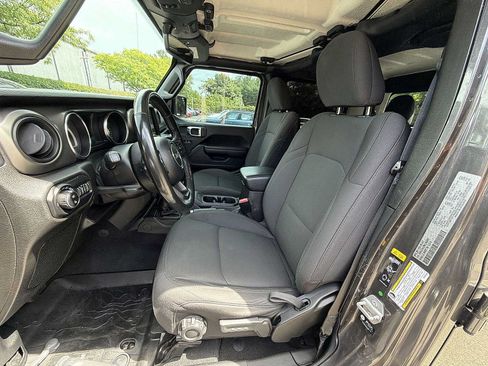 Used 2021 Jeep Gladiator Sport AWD/4WD image 19
