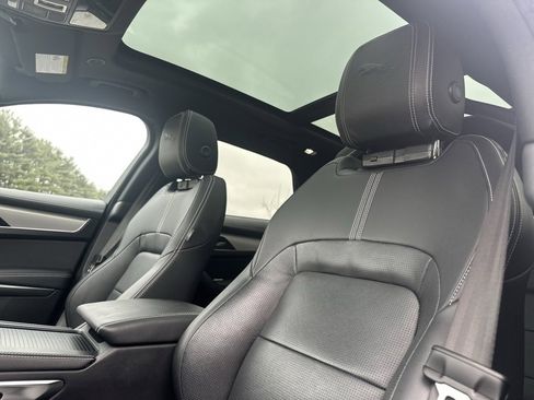 Used 2024 Jaguar F-PACE R-Dynamic S image 15