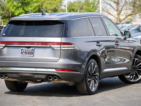 Used 2022 Lincoln Aviator Reserve w/ Equipment Group 201A AWD/4WD image 3