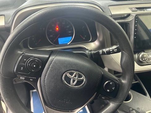 Used 2015 Toyota RAV4 XLE image 17