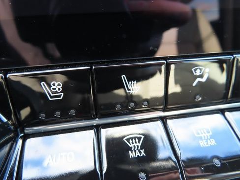 Certified 2024 Chevrolet Colorado ZR2 w/ ZR2 Bison Edition image 29