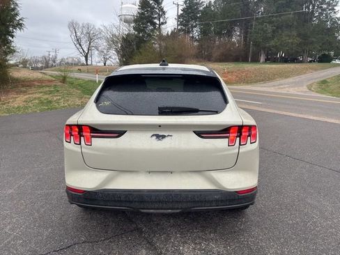 Used 2025 Ford Mustang Mach-E Select w/ Comfort Package Lite image 4