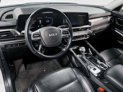 Used 2024 Kia Telluride LX image 16