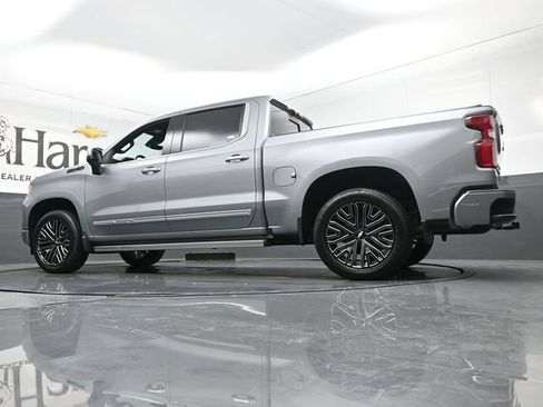 Used 2026 Chevrolet Silverado 1500 High Country AWD/4WD image 55