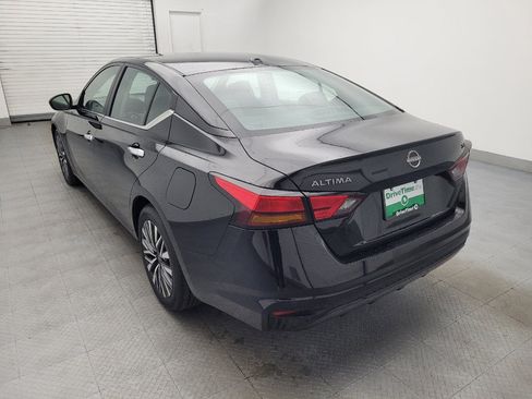 Used 2024 Nissan Altima 2.5 SV image 5