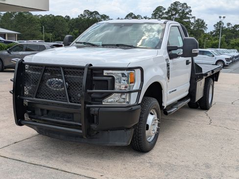 Used 2022 Ford F350 XL w/ Power Equipment Group image 2
