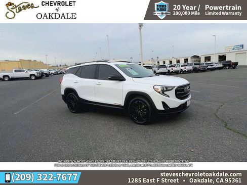 Certified 2021 GMC Terrain SLT w/ Infotainment Package II image 2