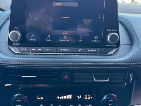 Used 2022 Nissan Rogue SV FWD image 14