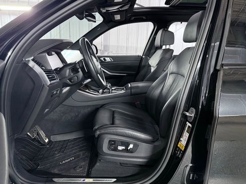 Used 2021 BMW X5 xDrive40i w/ M Sport Package image 16