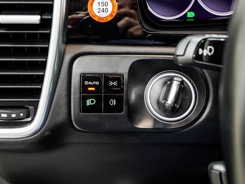 Used 2021 Porsche Cayenne Turbo image 39