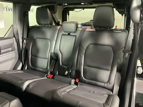 New 2026 Ford Bronco Badlands image 16