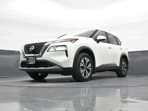 Used 2023 Nissan Rogue SV AWD/4WD image 17