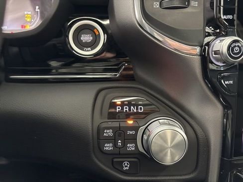 New 2026 RAM 1500 Laramie AWD/4WD image 37