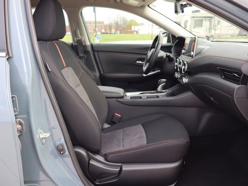 Used 2024 Nissan Sentra SR w/ Trunk Package image 12