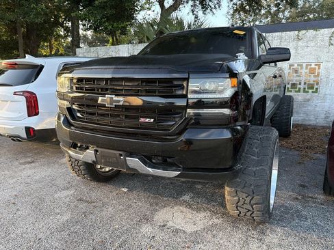 Used 2017 Chevrolet Silverado 1500 LTZ Z71 w/ Midnight Edition AWD/4WD image 9