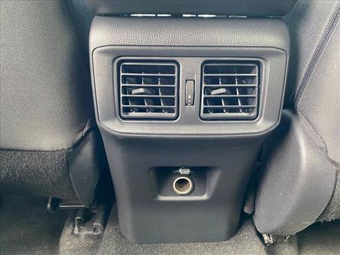 Used 2024 Toyota RAV4 LE AWD/4WD image 24