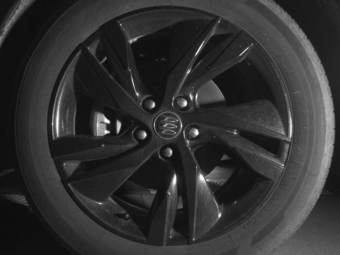 Used 2024 Buick Encore GX Sport Touring image 12