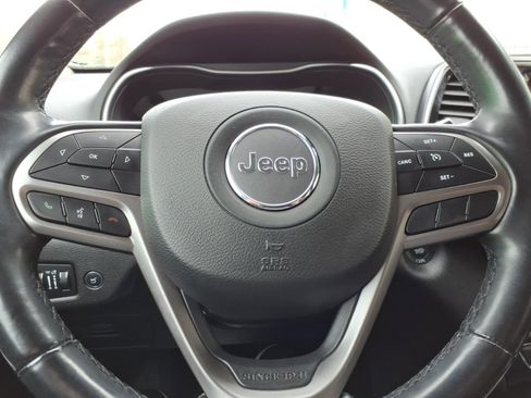Used 2020 Jeep Cherokee Limited image 21