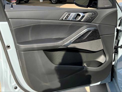 New 2026 BMW X6 M60i image 10