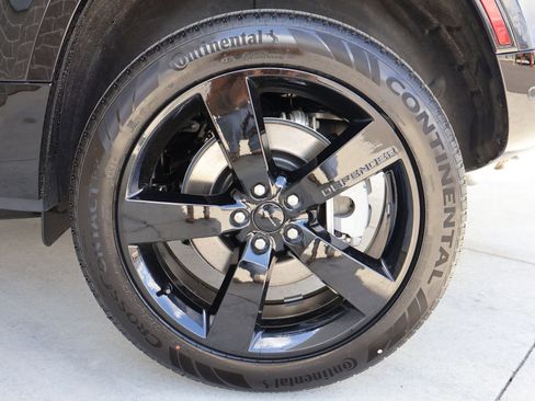 New 2026 Land Rover Defender 110 X-Dynamic SE image 19