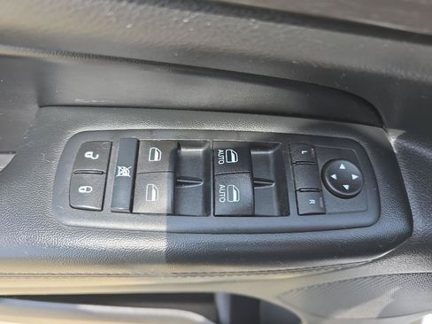 Used 2016 Jeep Grand Cherokee Laredo w/ Quick Order Package 23E AWD/4WD image 19