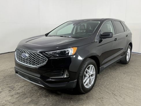 Certified 2023 Ford Edge SEL w/ Convenience Package AWD/4WD image 3