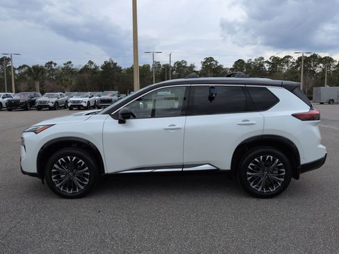 New 2026 Nissan Rogue Platinum image 8