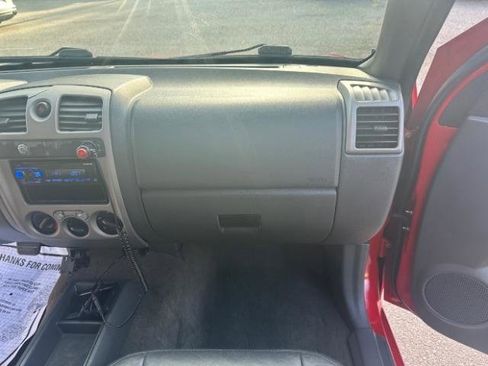 Used 2005 Chevrolet Colorado LS RWD image 29