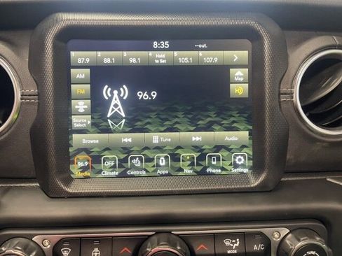 Used 2022 Jeep Wrangler Unlimited Sahara w/ Cold Weather Group image 28