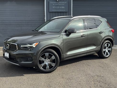 Used 2019 Volvo XC40 T5 Inscription AWD/4WD image 1