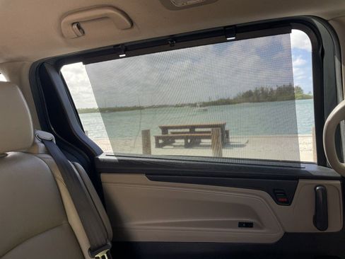 Used 2018 Honda Odyssey EX-L image 30